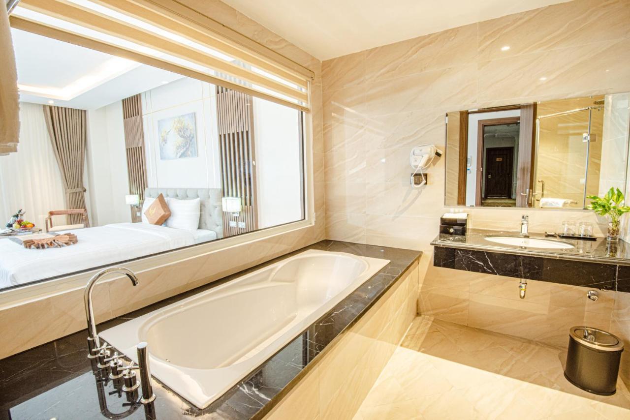Manh Quan Luxury Hotel Vinh Yen Bagian luar foto