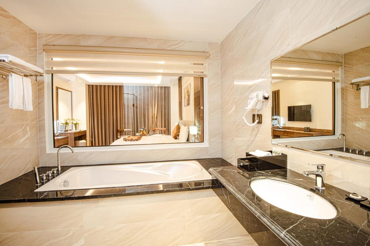 Manh Quan Luxury Hotel Vinh Yen Bagian luar foto
